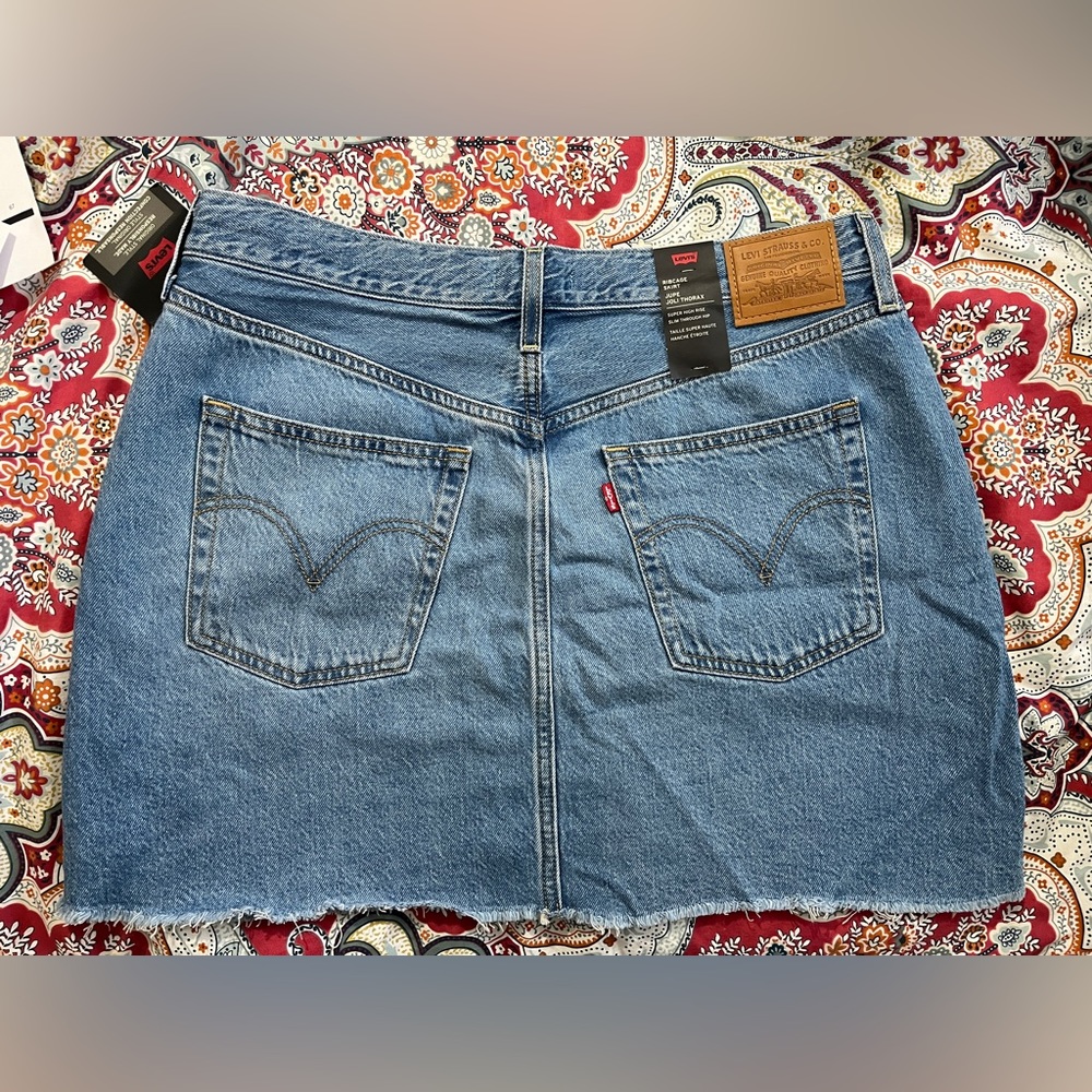 Levis Ribcage Skirt - Picture 2 of 5